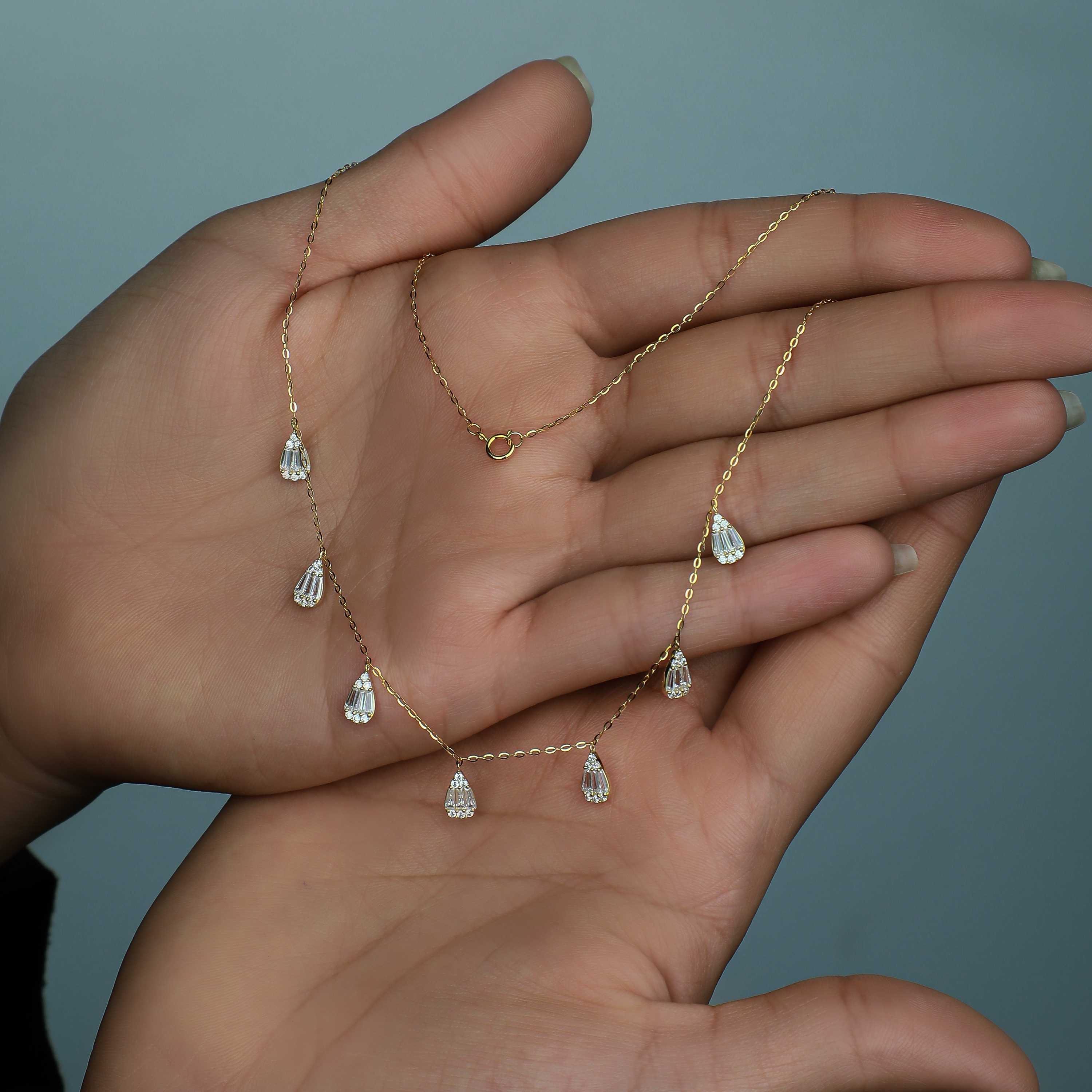 18 karat gold choker, made in Turkey - (H-0943)